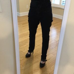 Levi’s Low Skinny 531 black jeans in size 2S/W26